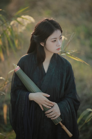 宝宝腿趴开一点就不会疼的原因和预